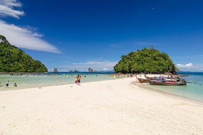 4 Islands Full-day Tour from Krabi with Tub, Chicken, Poda Island & Phra Nang - Chicken Island (Koh Kai): lunch stop with a short window