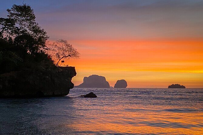 7 Island sunset tour by Speedboat | Catamaran plus BBQ & Plankton - Food and gear: halal BBQ, snacks, and snorkel kit comfort