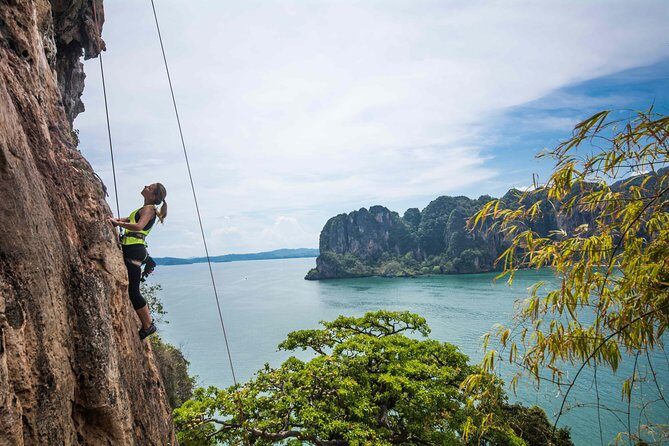 Beginner's Half-Day Rock Climbing Tours at Railay Beach Krabi - Why Railay Beach works so well for beginner climbing