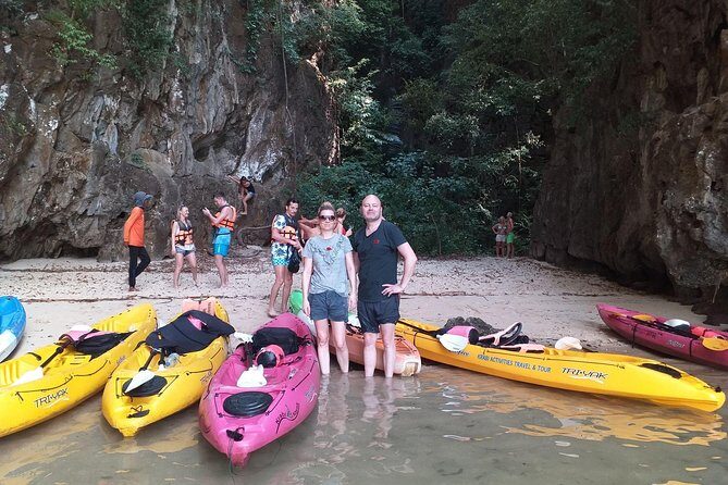 Early bird kayak adventure at AO Thalane - Pickup and meeting point: getting there without stress