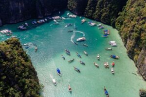 Early Bird Phi Phi 4 Islands by Speedboat 2 Trips in 1 Day - Speedboat Day Trip to Phi Phi Leh: First Snorkel Break at Loh Samah Bay