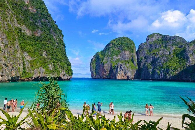 Early bird Phi Phi islands and 4 Islands by Speedboat Tour - Pileh Lagoon: limestone walls, snorkel time, and how to make it count
