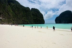 Early Bird Trip Phi Phi & 4 Islands–Premium Speedboat from Krabi - Price and value: what $113.57 really buys you