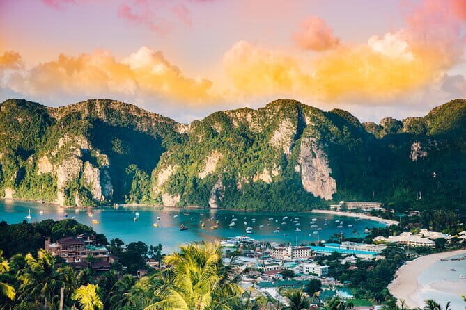 From Krabi - 4 Islands Speedboat Tour with Lunch & Snorkelling - Chicken Island: snorkeling with a quirky rock profile