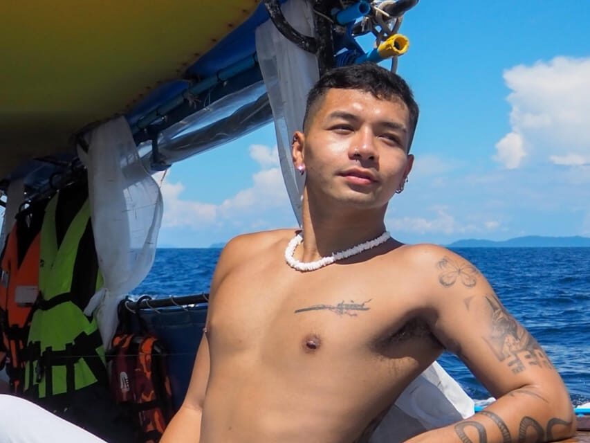 From Phi Phi: Full Day Longtail Tour Maya Bay & Snorkeling - Getting to Tonsai Bay’s Marlin Statue