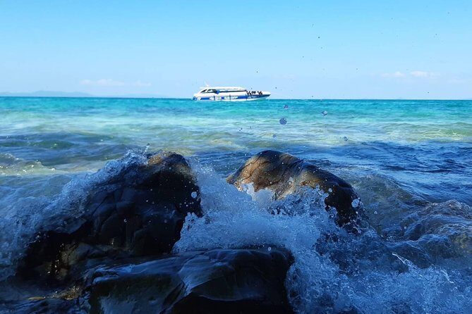 From Phi Phi: Sunrise & Beat The Crowds to Maya Bay by Speedboat - The boat day: speedboat comfort, safety focus, and group size