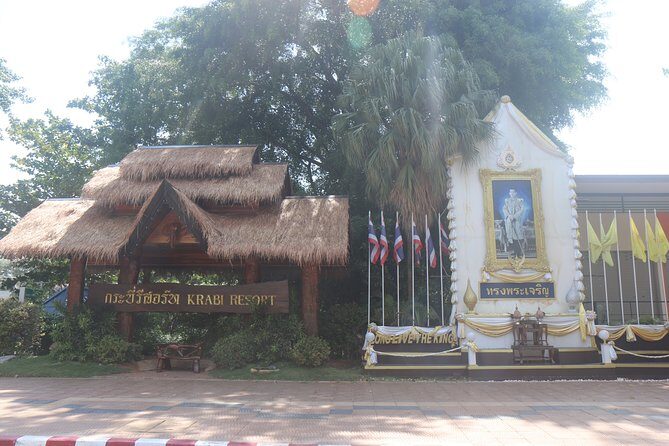 Full-Day Phi Phi Islands Tour with Lunch from Krabi - Maya Bay at 8:00 am: the whole trip’s best trick