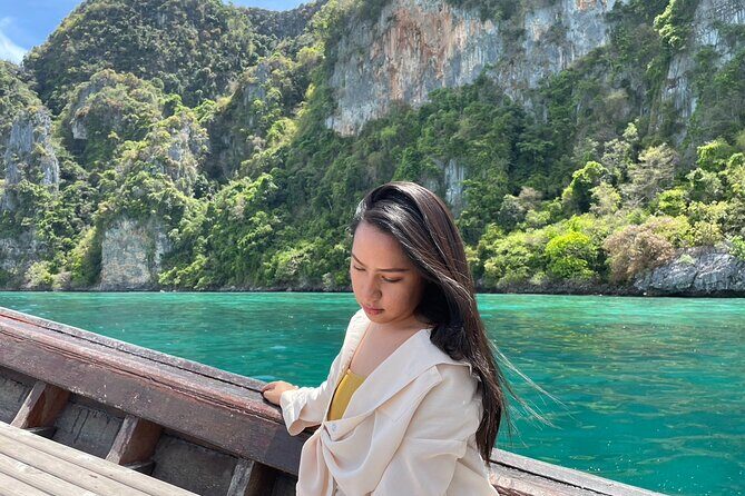 Highlights of Phi Phi Islands - Meeting Point, Boat Size, and What the Driver Will Actually Do