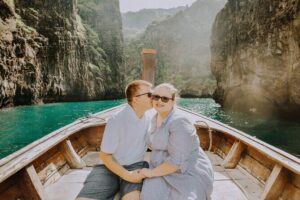Holiday Travel Photoshoot with Long-tail boat Phi Phi Islands - The 3:30 pm start: how the timing shapes your photos