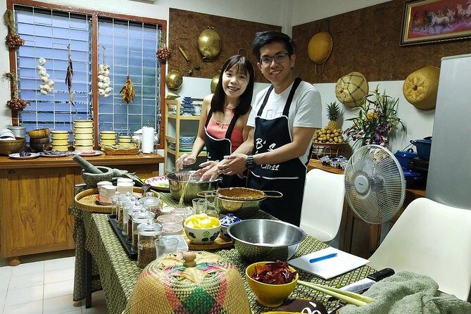 Home Style Family class with fruit carving and market tour - Who this Krabi cooking class suits best