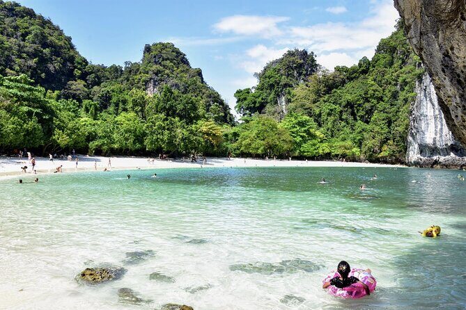 Hong Island Sunset Tour with Buffet Dinner & Night Snorkeling - Pak Bia Island BBQ: the dinner stop that doesn’t feel rushed
