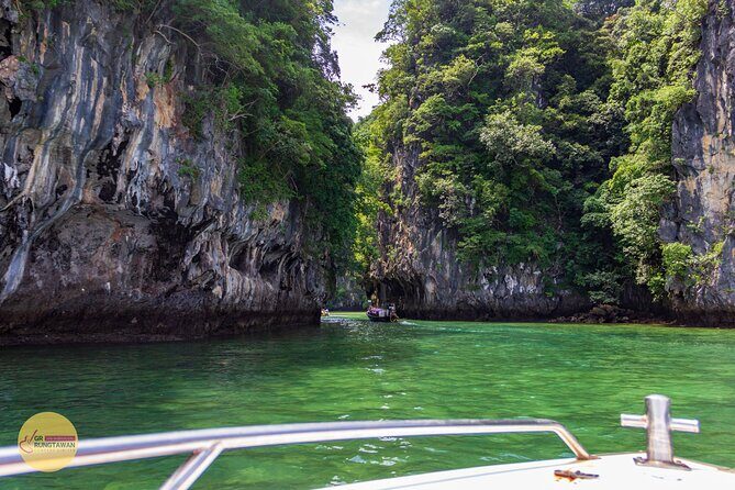 Hong Islands One Day Tour by Speed Boat from Ao Nang, Krabi - Ko Lao Lading: the shaded bay stop that breaks up the day