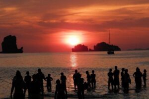 Hong Islands Sunset & Glow Plankton Night Trip from Krabi - Hong Island beach and snorkeling: the day’s calm middle