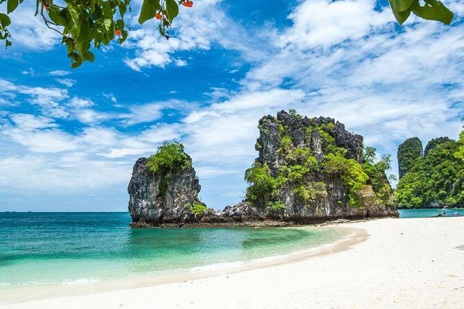 Hong Islands Sunset & Glow Plankton Night Trip from Krabi - Pak Bia Island sunset buffet: dinner you don’t have to hunt for