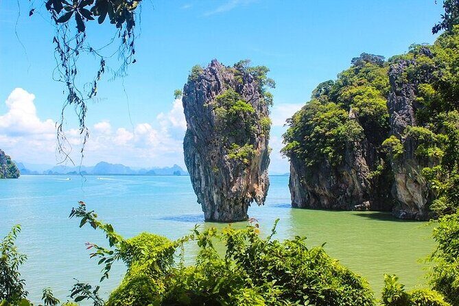 James Bond Hong Islands Sightseeing Canoe - Meeting Point and Timing: What a 9:00 a.m. Start Means