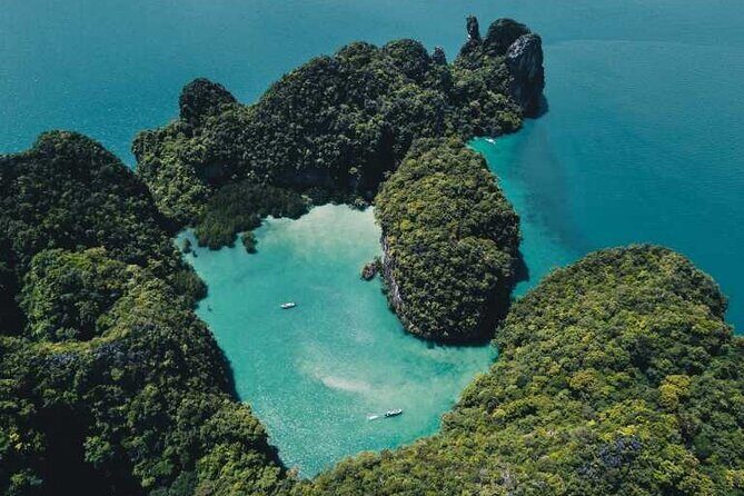 Koh Hong lagoon, Pakbia, Lading Islands by Longtail. - Photo Moments: More Than Just Standing on a Rock