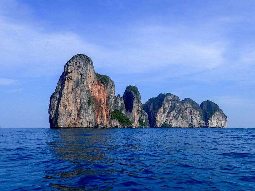 Koh Phi Phi: Maya Bay Private Longtail Boat Tour - Monkey Bay: The End-Stop With Natural Chaos (Macaque Edition)