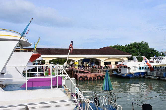Koh Phi Phi to Phuket by Satun Pakbara Speed Boat - Getting into Phuket: Rassada Port is practical for taxis