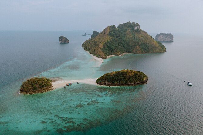 Krabi: 4 Island Luxury Yacht with Snorkelling & Clear Kayaking - What the Yacht Experience Feels Like: Comfort, Music, and Food