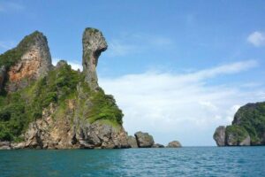 Krabi 4 Islands Day Tour with Snorkeling Include Lunch - Getting there: pickup areas, pier departure, and boat choice