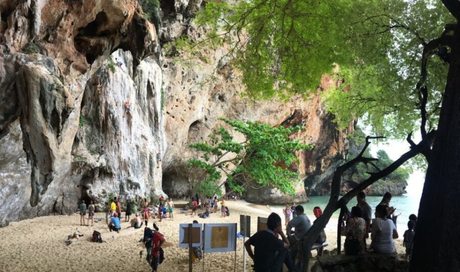 Krabi: 4 Islands Day Trip by Speedboat Including Lunch Box - Poda Island: Beach Time With Snorkeling Options