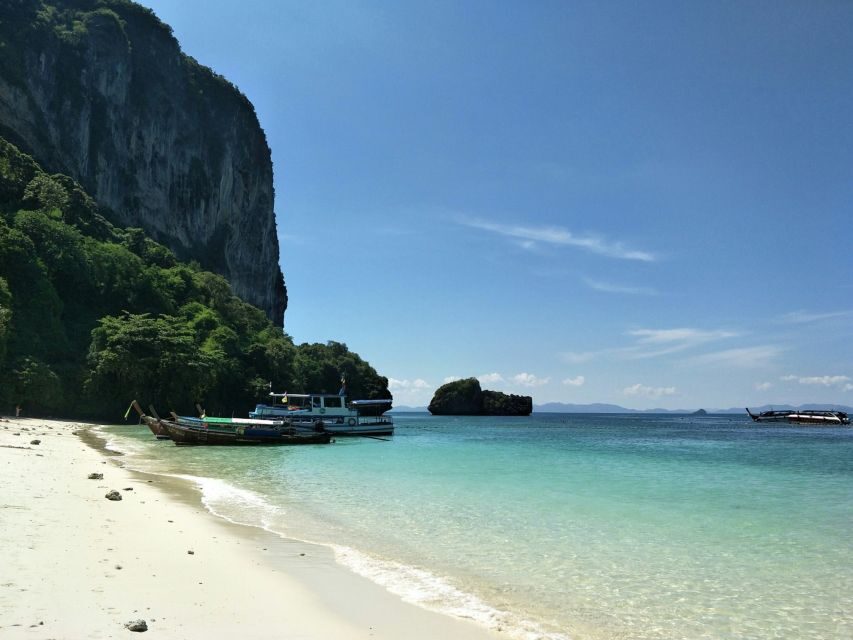 Krabi: 4 Islands Day Trip by Speedboat Including Lunch Box - Lunch Box + Water + Fruits: Simple, Actually Useful