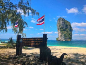 Krabi: 4 Islands Longtail Boat Tour with Lunch - The Long-Tail Boat Ride to Poda Island (and How to Make It Feel Easy)