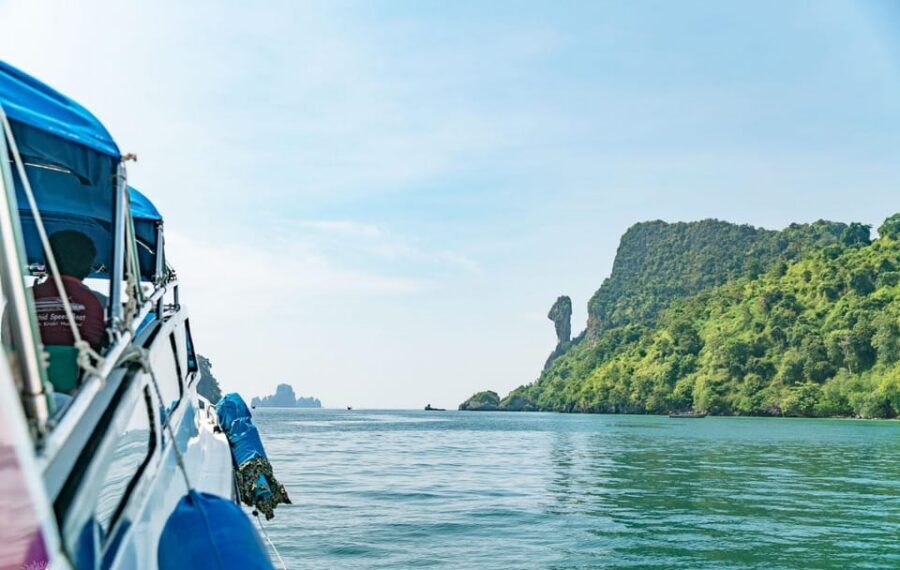Krabi: 4 Islands & Thale Waek's Sandbar Tour By Speedboat - Poda Island: lunch and a beach that earns the pause
