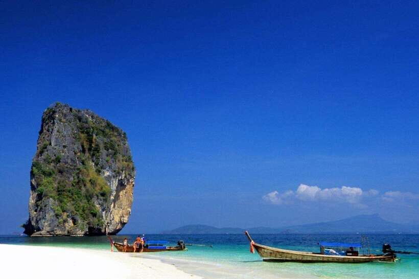Krabi: 4 Islands Tour by Speedboat with Lunch and Snorkeling - Tup Island Sandbank Walk: The Low-Tide Moment