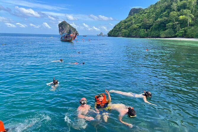 Krabi 7 Islands Snorkeling, Sunset Dinner & Plankton Night - Poda Island sunset dinner: when the meal is part of the show