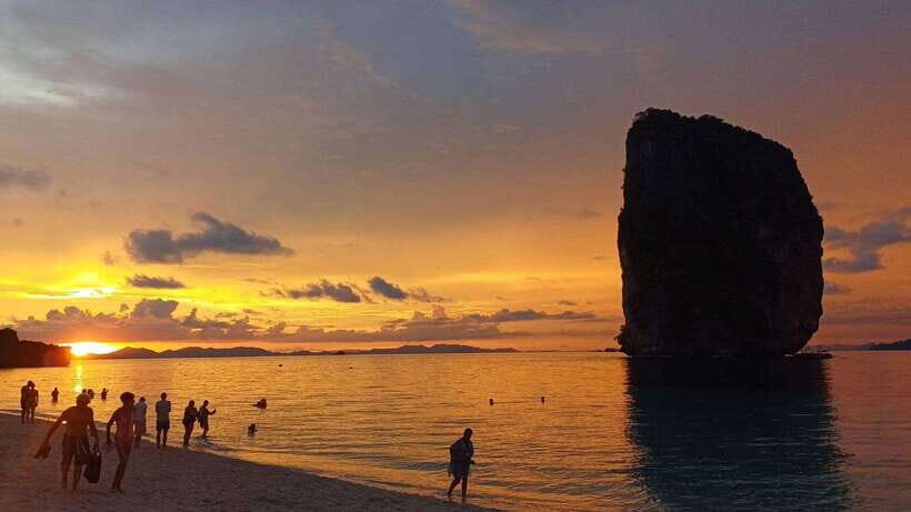 Krabi: 7 Islands Sunset Tour & BBQ & Bioluminescent Plankton - Entering the day: how the 7 Islands sunset tour actually runs