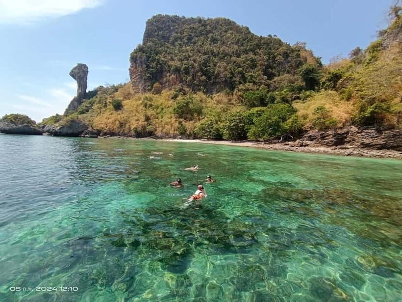 Krabi: 7 Islands Sunset Tour by Speedboat with Snorkeling - Poda Island sunset buffet: dinner with a view