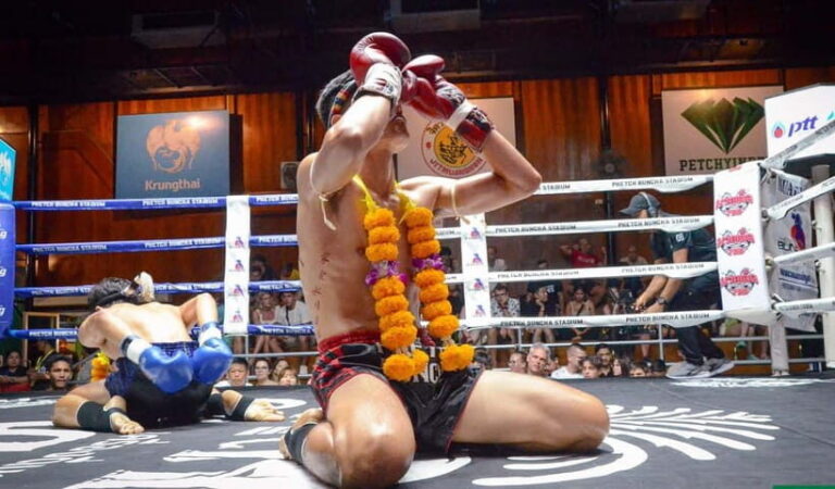 Krabi: Ao Nang Landmark Stadium Muay Thai - Timing in Krabi: Tue Thu Sat shows and when the night really starts