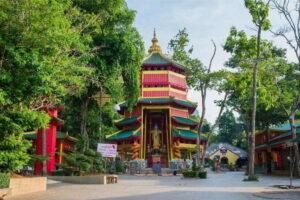 Krabi: Emerald Pool, Hot Springs & Krabi Town Day Tour - Emerald Pool in Khao Phra Bang Khram Nature Reserve: Jungle Swim, Short Window