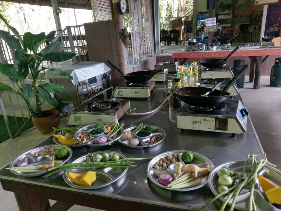 Krabi: Evening Thai Cooking Class at Ya's Cookery - Group setup, hands-on prep, and how the class feels in real life