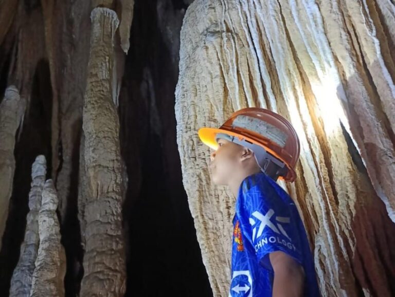 Krabi: Explore Tham Khlang Cave and Blue Lagoon Adventure - Tham Khlang Cave: guided formations, tight passages, and the right shoes