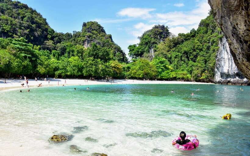 Krabi: Hong Island Longtail Boat & Kayak Tour w Buffet Lunch - Why Hong Island feels special in a single day