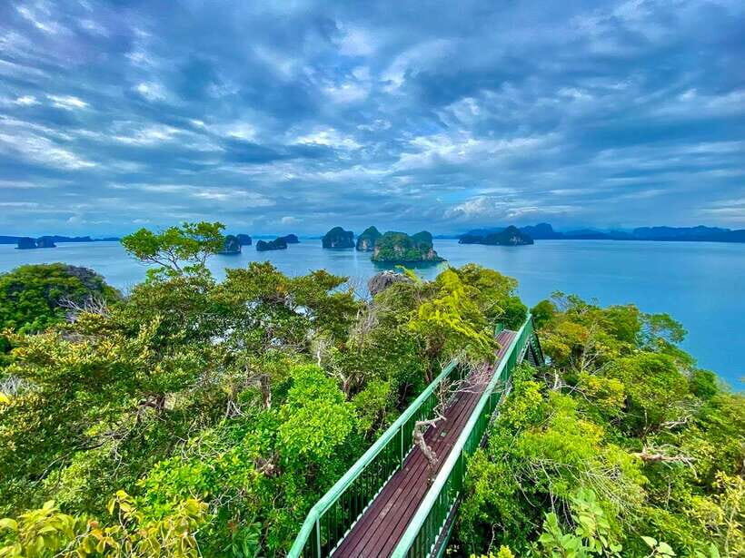 Krabi: Hong Island Longtail Boat & Kayak Tour w Buffet Lunch - Kayaking around Hong Island and into Hong Lagoon