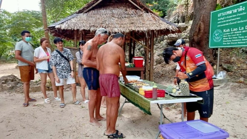 Krabi: Hong Island Longtail Boat & Kayak Tour w Buffet Lunch - The viewpoint hike: 360° limestone views after the stairs