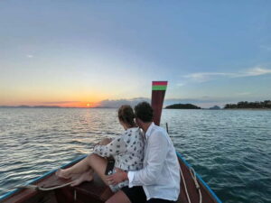 Krabi: Hong Island Sunset and BBQ Dinner Tour - Hong Island lagoons: what the day looks like once you arrive