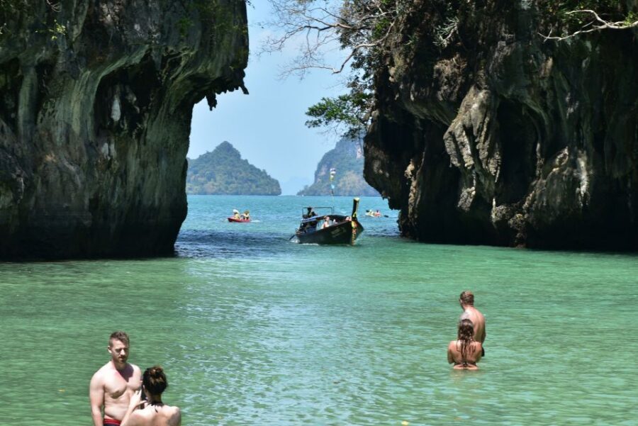 Krabi: Hong Island Sunset Tour w/ Beach Dinner+Night Snorkel - Koh Raeng night snorkeling: bioluminescent plankton and the first cold shock