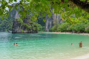 Krabi: Hong Islands Day Tour by Longtail Boat - The longtail boat ride: more than transport