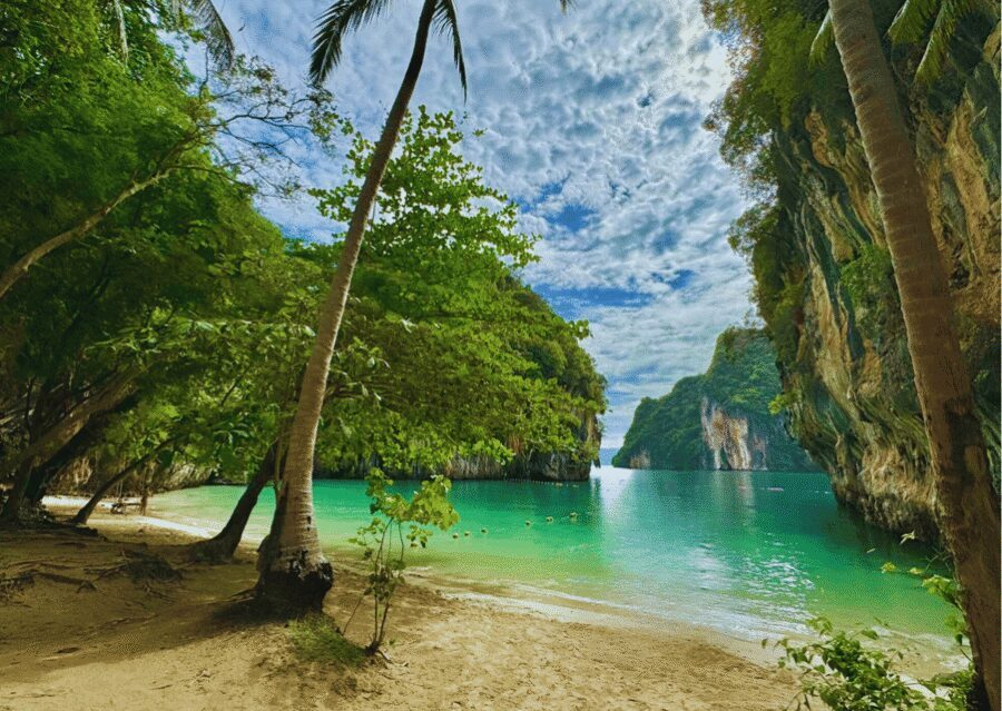 Krabi: Hong Islands Sunset, Bioluminescent Plankton and BBQ - Speedboat vs longtail boat: comfort and space you should plan for
