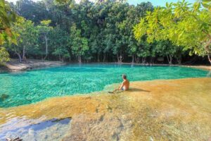 ️ Krabi Instagram Tour: The Most Famous Spots (Private & All-Inclusive) - Tiger Cave Temple (Wat Tham Suea): tiger paw prints, Buddha statues, and the stair test