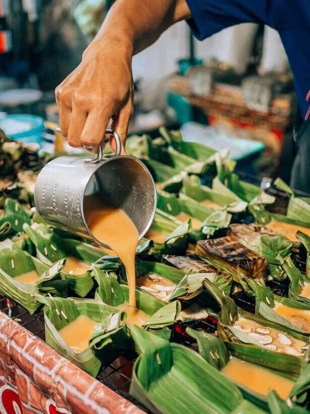 Krabi: Morning Food Tour with Local Guide - The Muslim roti finale: decades-old flatbread, curry, and a rare Southern dish
