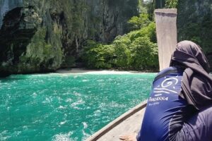 Krabi Nice Sea Snorkeling - Stop 1: Ko Ya Wa Sam coral time (and why it works as a first hit)