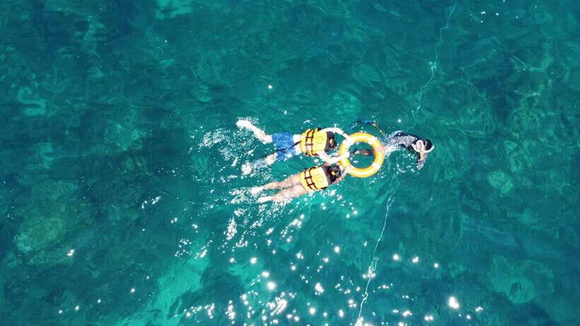 Krabi: Phi Phi Islands Speedboat Tour with Buffet Lunch - Loh Samah Bay to Maya Bay: the classic walk on the sands