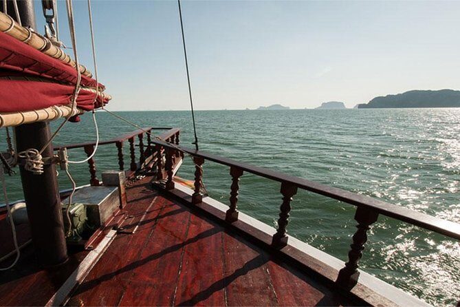 Krabi Romantic Sunset Cruise with BBQ Seafood Dinner by Krabi Sea Cruise - Railay Beach dinner on board: BBQ seafood plus Thai buffet comfort