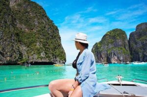 Krabi to Phi Phi Islands by Speedboat - Maya Bay at Phi Phi Ley: lunch with cliffs and a movie-set kind of famous
