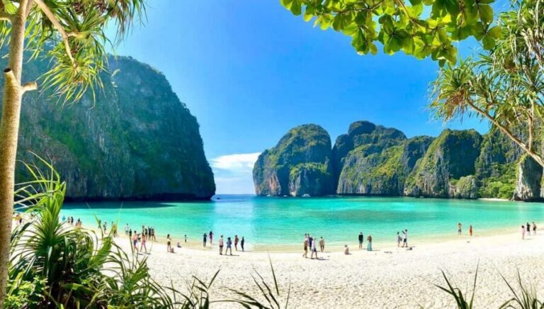 Krabi: Ultimate Phi Phi & Maya Bay Ascent by Speedboat - Maya Bay: the walk, the photos, and the no-swimming rule